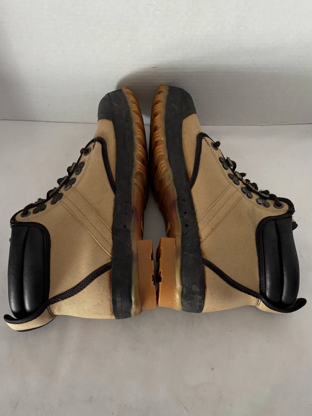 NEW MENS PROLINE  WADING/ FISHING BOOTS Tan and black steel tie. SZ  9